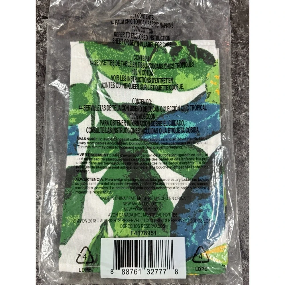 Avon Palm Chic Toucan Set Of 4 100 % Cotton Fabric Napkins Tropical NEW